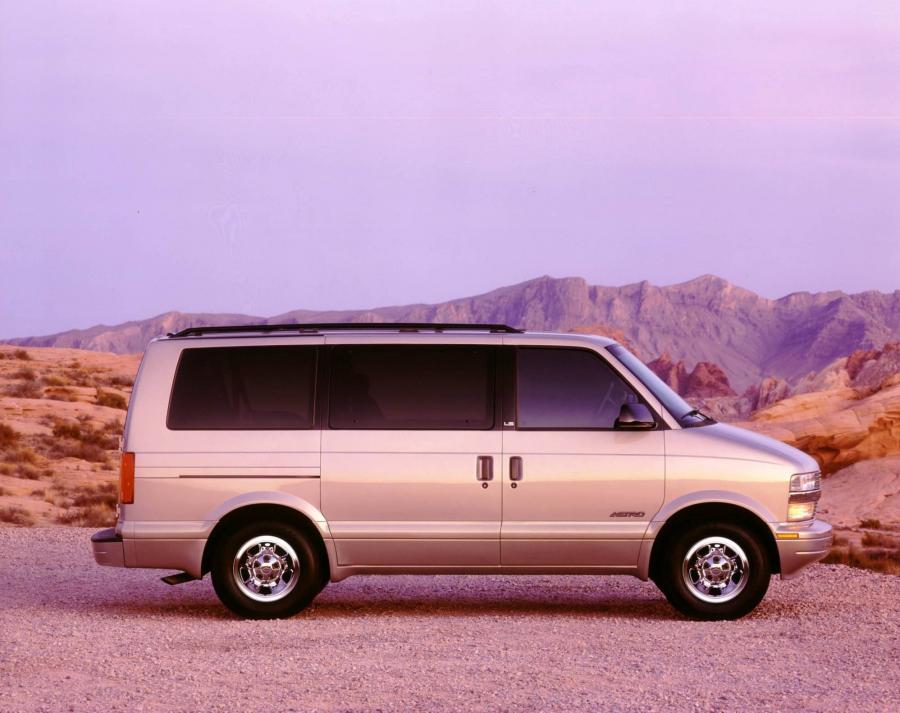  Chevrolet Astro 1996 года  (фото 10 из 19)